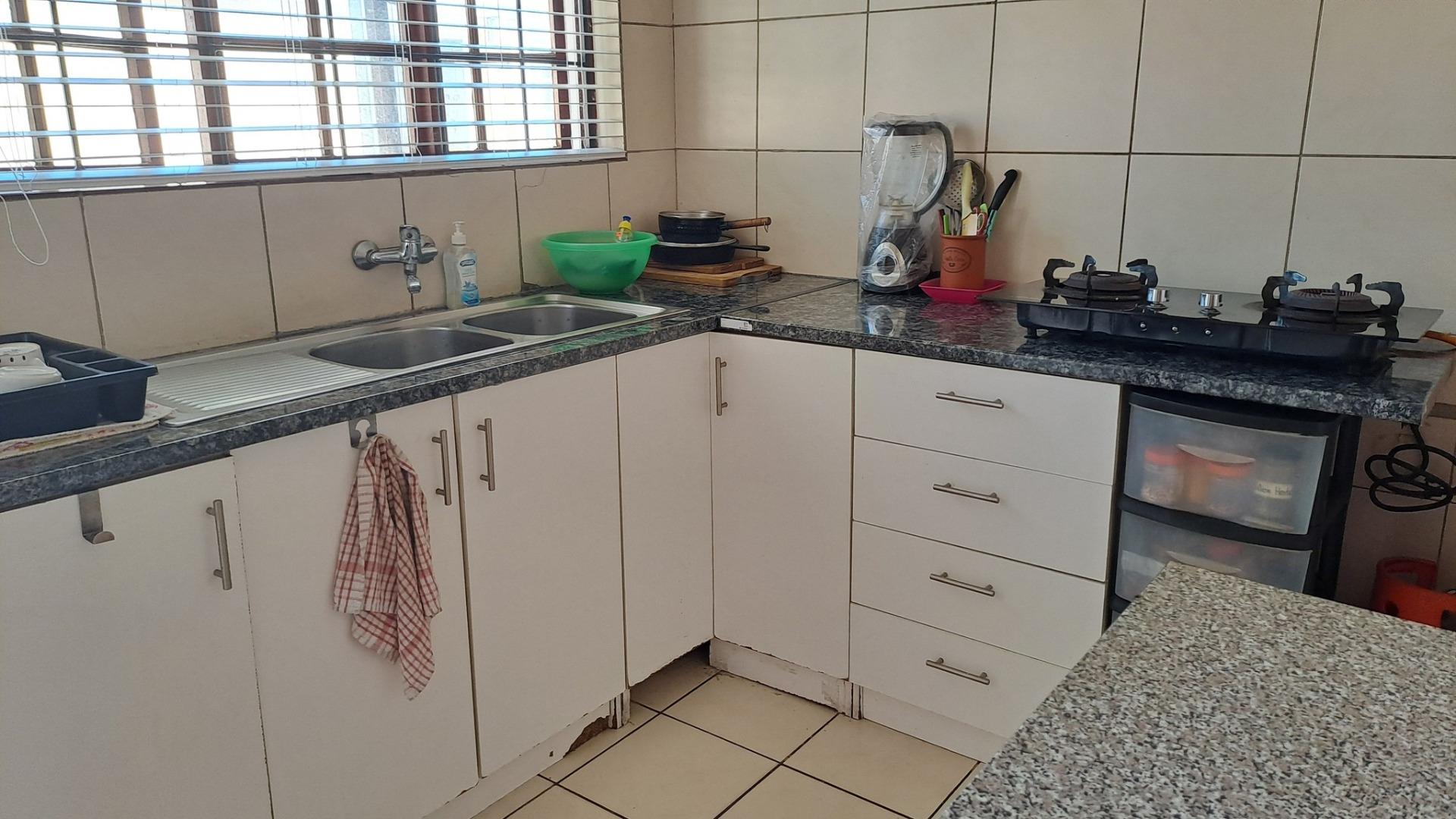 537597__kitchen_2.jpg